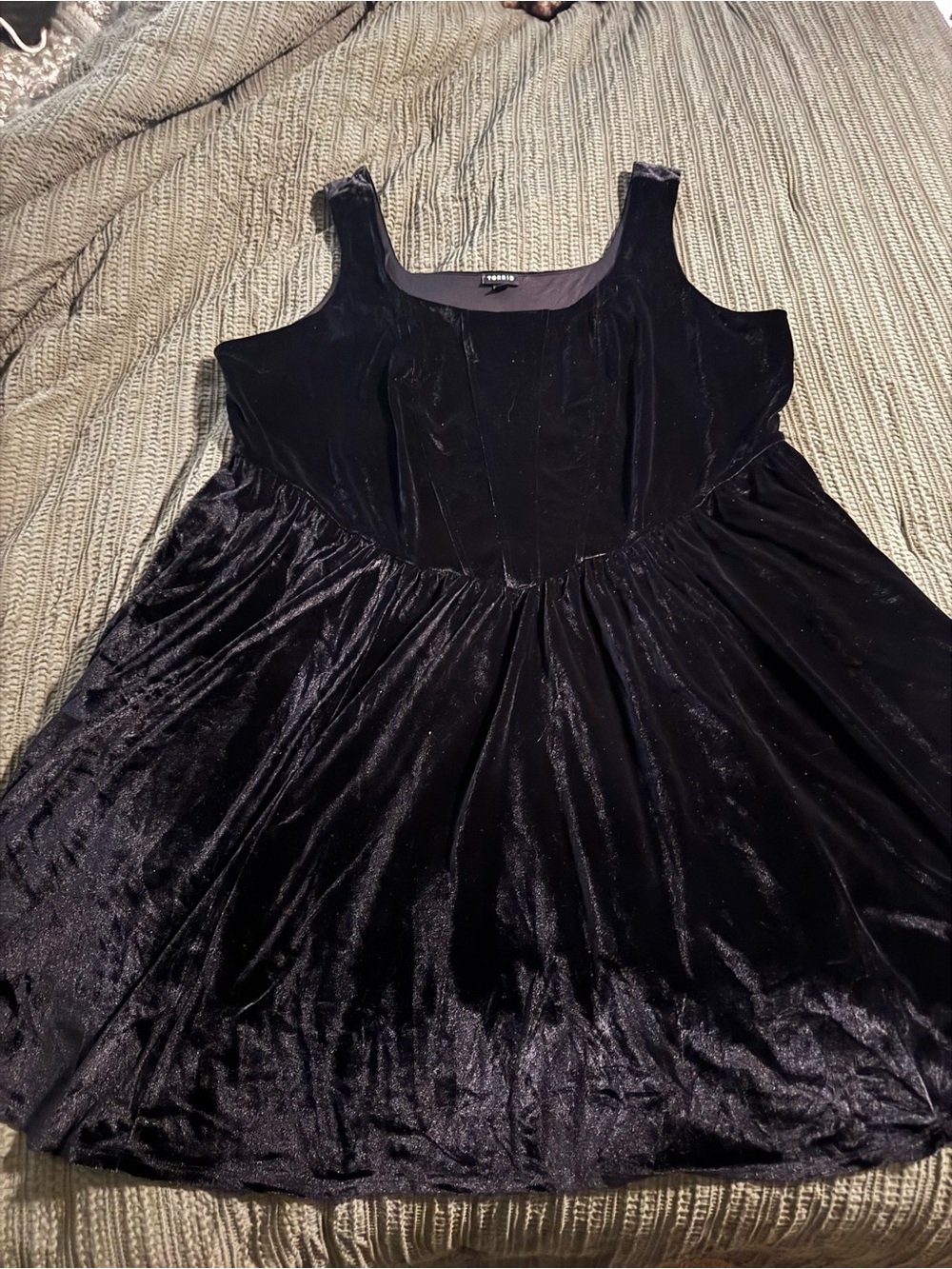 Torrid Black Velvet Scoop Neck Mini Dress 4x